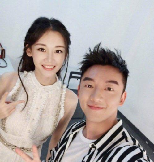 娱乐吃瓜爆料郑恺女儿,娱乐圈新晋奶爸甜蜜晒娃